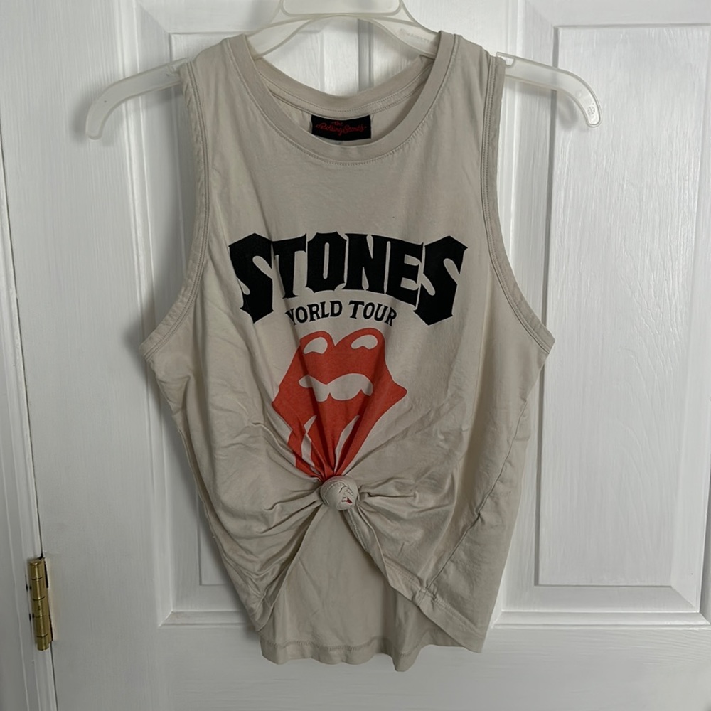 Sleeveless tank